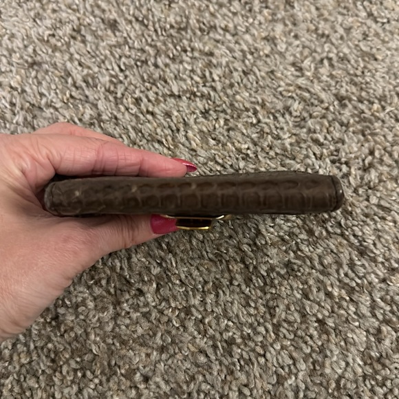 Nina Ricci Vintage 80’s 90’s Taupe/Brown Snake Leather Small Wallet - Picture 13 of 15